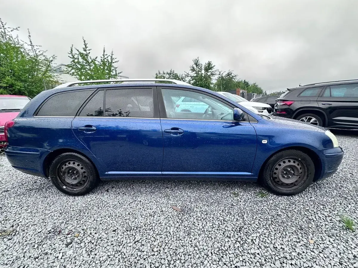 Gebraucht Toyota Avensis Executive 147 PS (108 kW) 2004 Blau Kombi