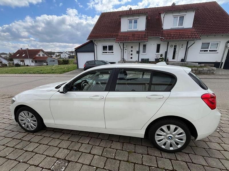 Gebraucht BMW 116 109 PS (80 kW) 2015 Weiß Kleinwagen