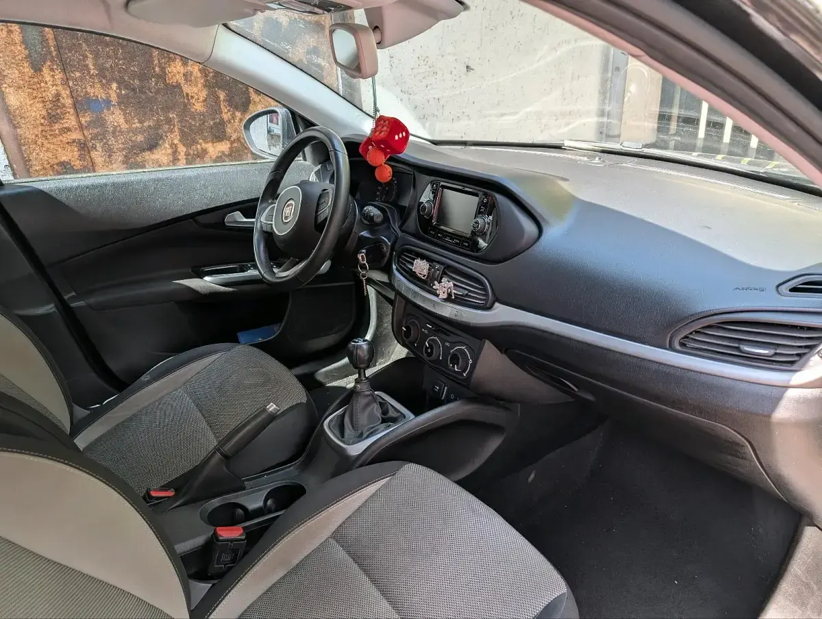 Gebraucht Fiat Tipo 95 PS (69 kW) 2018 Blau Limousine