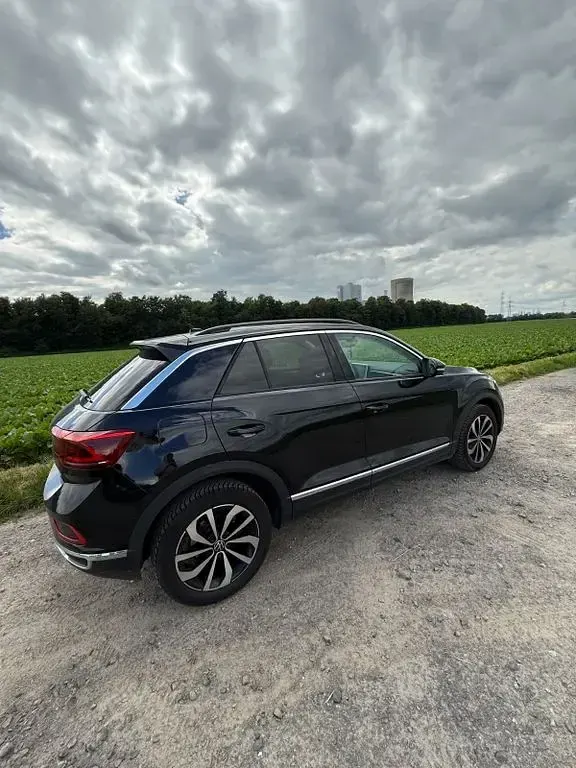 Gebraucht VW T-Roc 116 PS (85 kW) 2024 Schwarz SUV