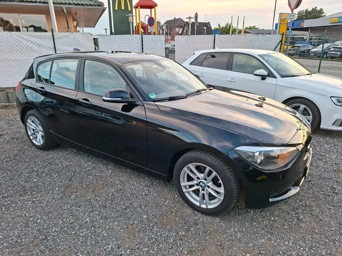 Gebraucht BMW 114 102 PS (75 kW) 2014 Schwarz Kleinwagen