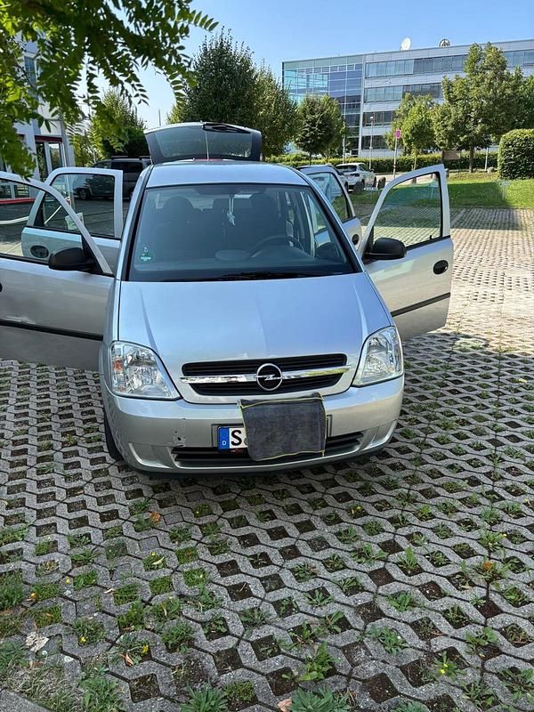 Silber Gebraucht 2004 Opel Meriva Van / Kleinbus | 1.650 € (Fairer Preis) - Bild 1/4