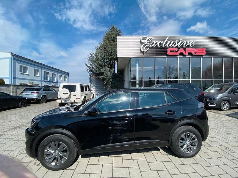 Gebraucht Peugeot 2008 Active 101 PS (74 kW) 2022 Schwarz SUV