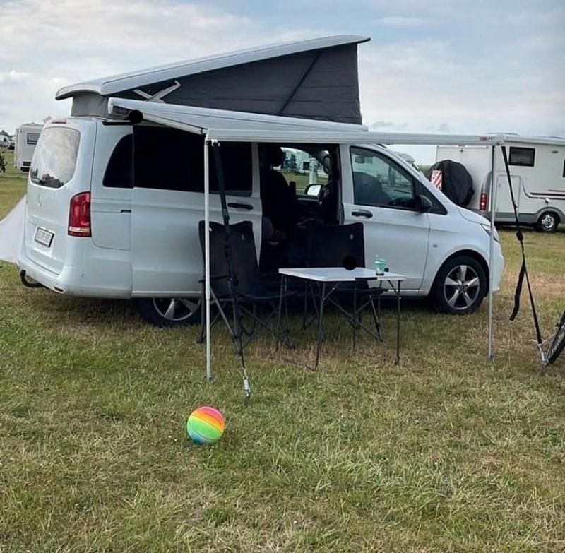 Weiß Gebraucht 2020 Mercedes V220 Marco Polo Van / Kleinbus | 47.500 € (Superpreis) - Bild 1/4