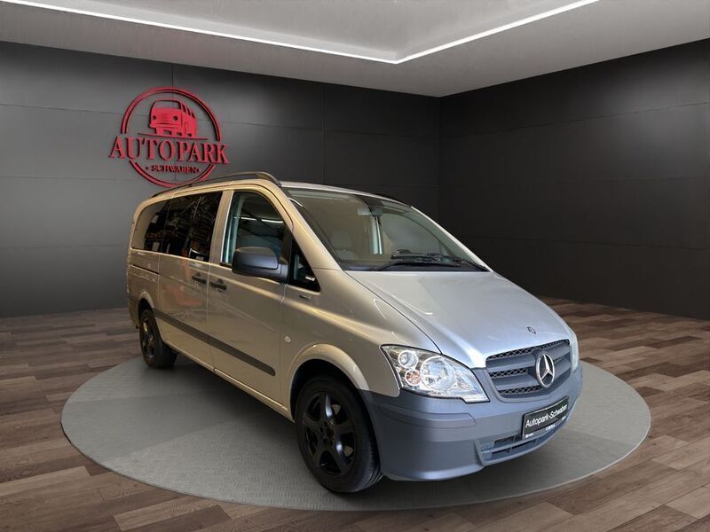 Silber Gebraucht 2013 Mercedes Vito Van / Kleinbus | 17.900 € - Bild 1/4