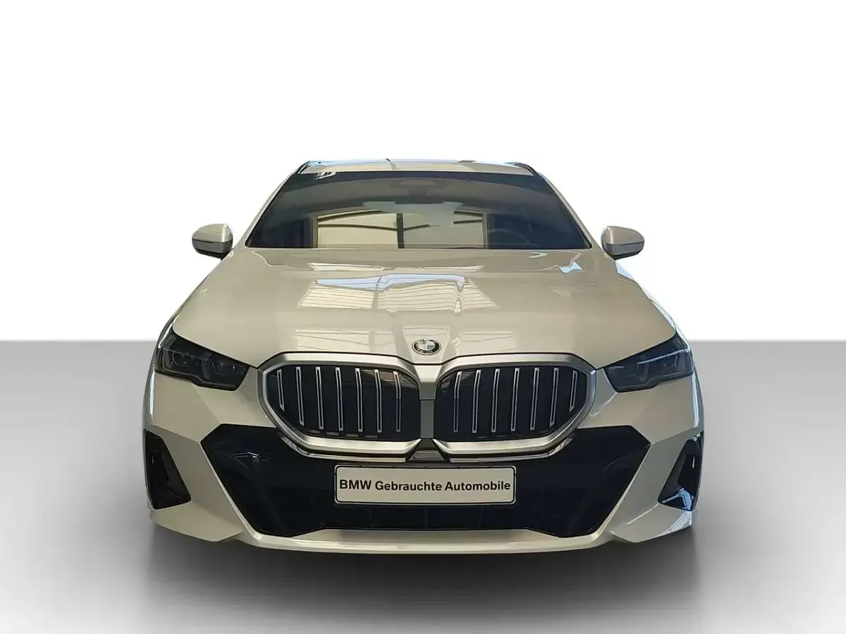 Gebraucht BMW 540 M Sport 303 PS (222 kW) 2024 Weiß Limousine