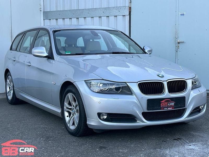 Gebraucht BMW 320 170 PS (125 kW) 2010 Silber Kombi