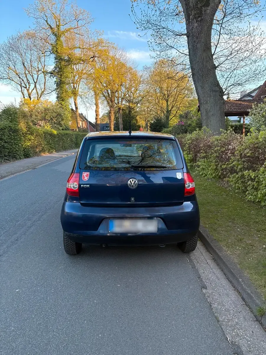 Second-hand VW Fox Refresh 54 CP (39 kW) 2010 Albastru Hatchback