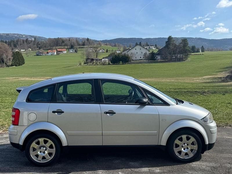 Second-hand Audi A2 110 CP (80 kW) 2002 Argintiu Hatchback