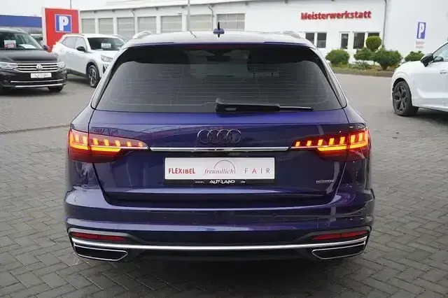 Używany Audi A4 Advanced 190 KM (139 kW) 2020 Niebieski Kombi