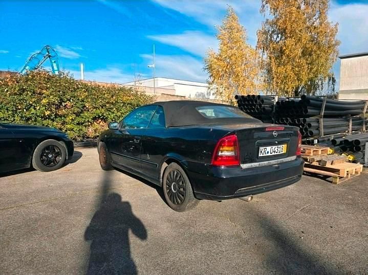 Gebraucht Opel Astra Cabriolet 101 PS (74 kW) 2003 Schwarz Cabrio