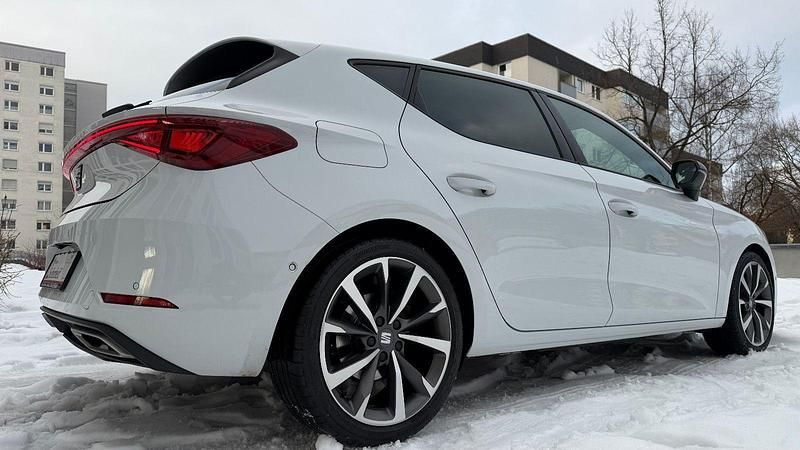 Gebraucht Seat Leon FR 131 PS (96 kW) 2022 Weiß Limousine