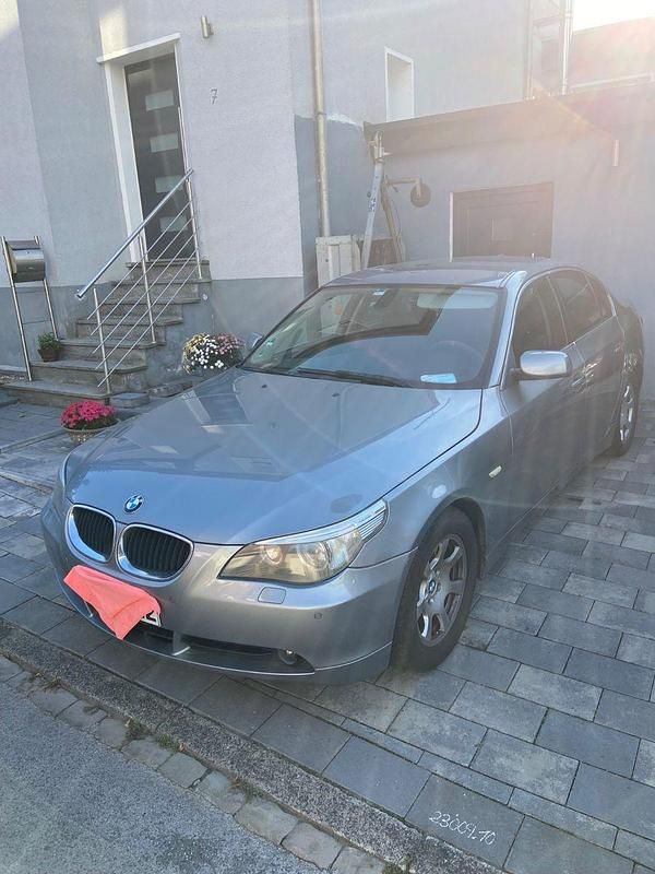 Second-hand BMW 520 170 CP (125 kW) 2004 Gri Berlinǎ