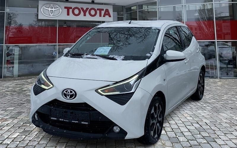 Gebraucht Toyota Aygo X-play 72 PS (52 kW) 2019 Pianosaweiß Kleinwagen