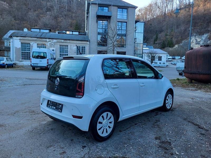 Second-hand VW up! 68 CP (50 kW) 2019 Alb Hatchback