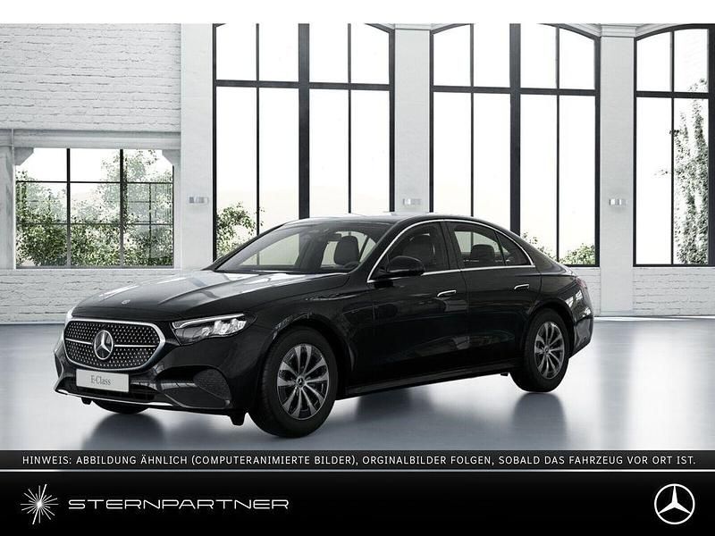 Gebraucht Mercedes E220 Avantgarde 197 PS (144 kW) 2024 Schwarz Limousine