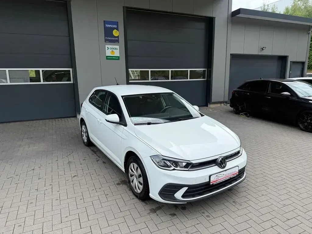 Gebraucht VW Polo Life 80 PS (58 kW) 2023 Weiß Kleinwagen