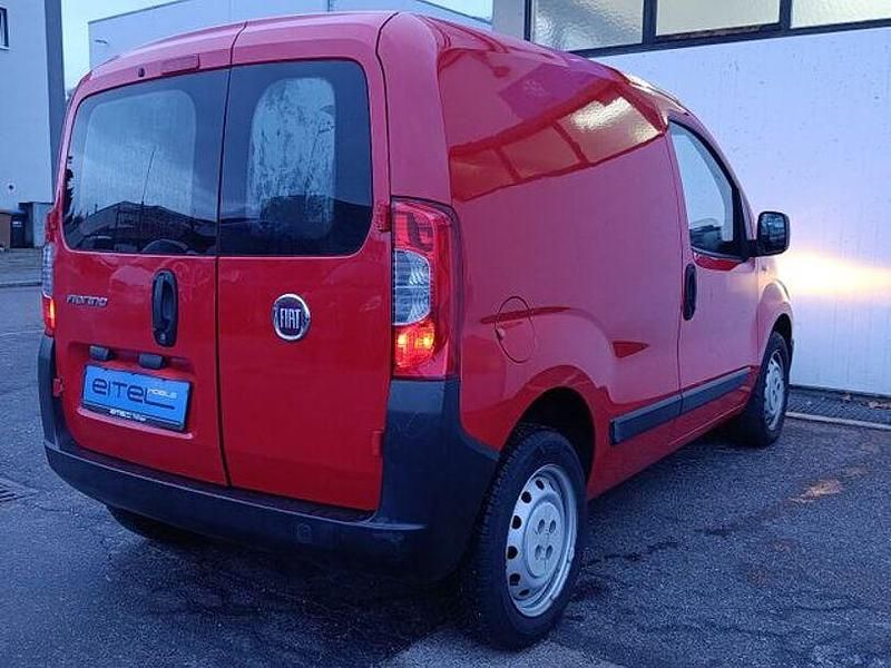 Gebraucht Fiat Fiorino Basis 73 PS (53 kW) 2013 Rot (colore esterno (rot)) Van / Kleinbus