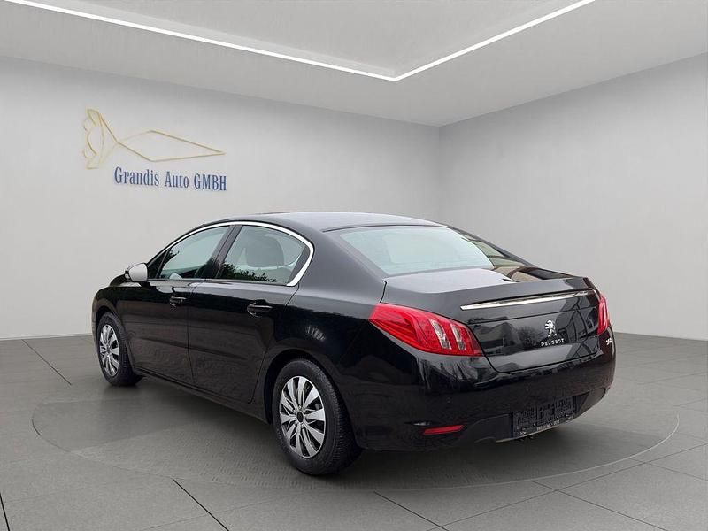 Gebraucht Peugeot 508 Active 114 PS (83 kW) 2014 Schwarz Limousine