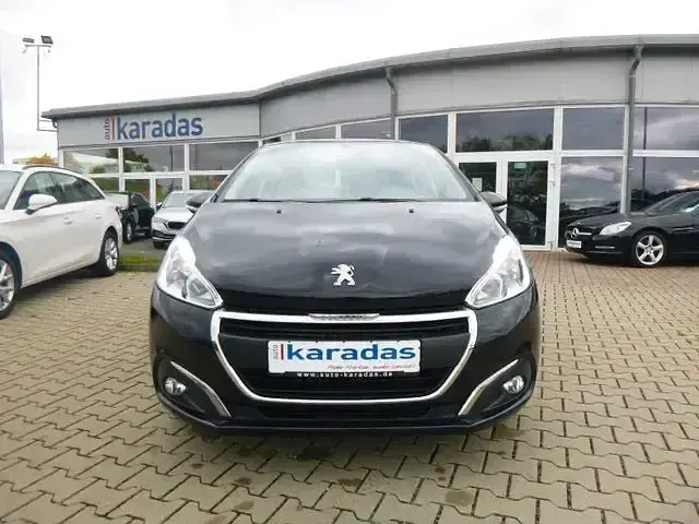 Gebraucht Peugeot 208 Active 82 PS (60 kW) 2019 Schwarz Kleinwagen