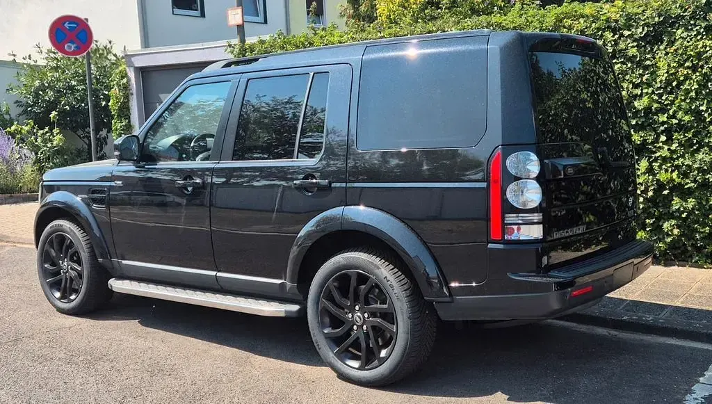 Gebraucht Land Rover Discovery 4 HSE 211 PS (155 kW) 2015 Schwarz SUV