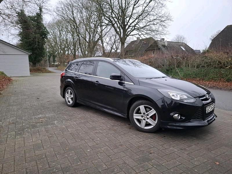 Gebraucht Ford Focus 150 PS (110 kW) 2013 Schwarz Kombi