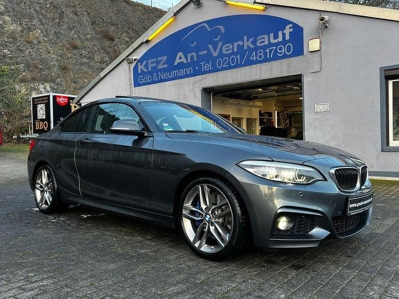 Grau Gebraucht 2018 BMW 220 M Sport Coupé | 21.850 € (Fairer Preis) - Bild 1/4