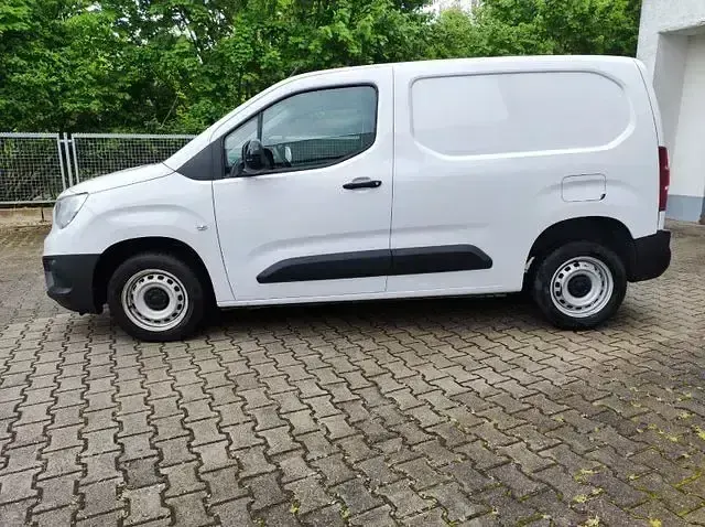 Gebraucht Opel Combo 102 PS (75 kW) 2024 Weiß Van / Kleinbus