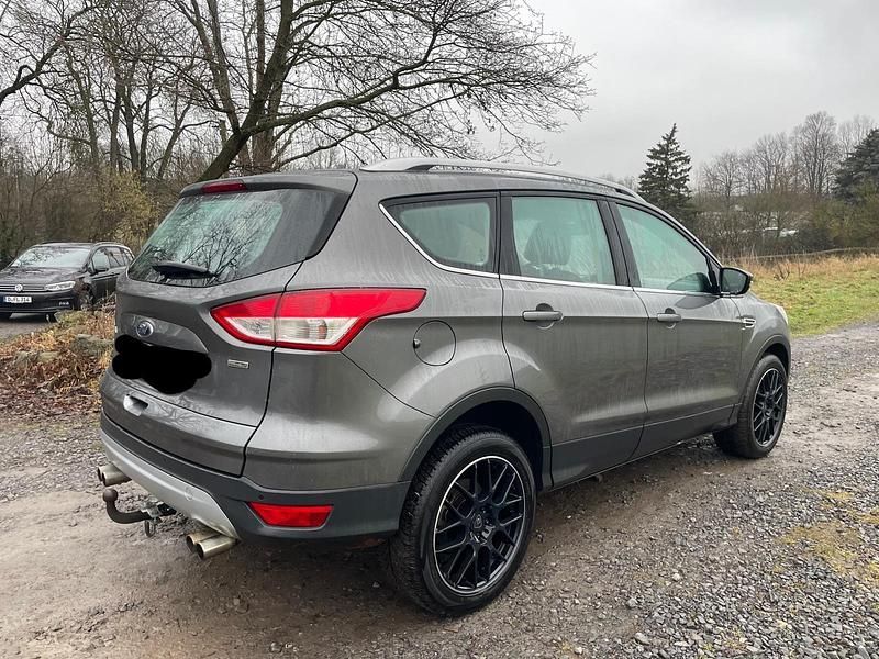 Gebraucht Ford Kuga 149 PS (109 kW) 2013 Grau SUV
