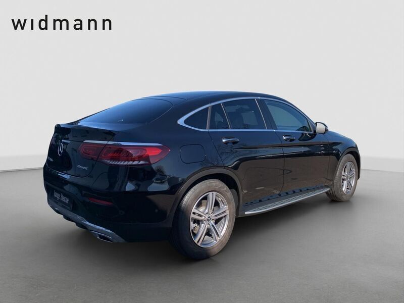 Gebraucht Mercedes GLC300e 211 PS (155 kW) 2022 Unilack schwarz SUV