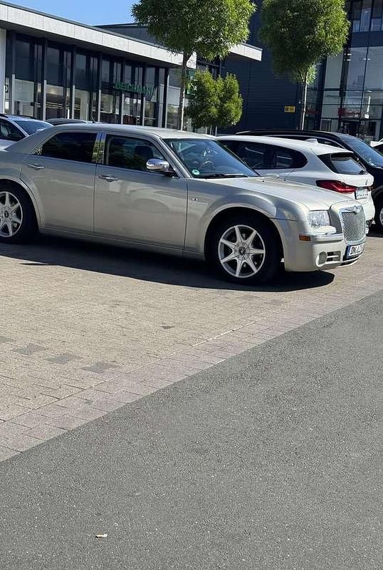 Używany Chrysler 300C 218 KM (160 kW) 2010 Sedan/Limuzyna
