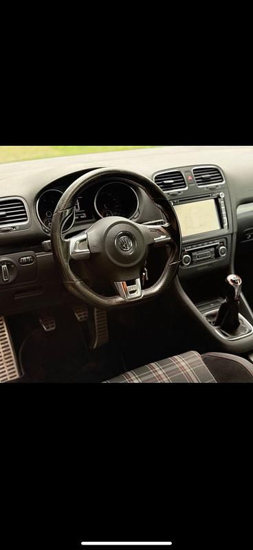 Gebraucht VW Golf VI GTI 211 PS (155 kW) 2011 Weiß Kleinwagen