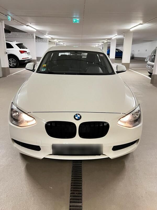 Weiß Gebraucht 2014 BMW 116 Kleinwagen | 7.500 € - Bild 1/4