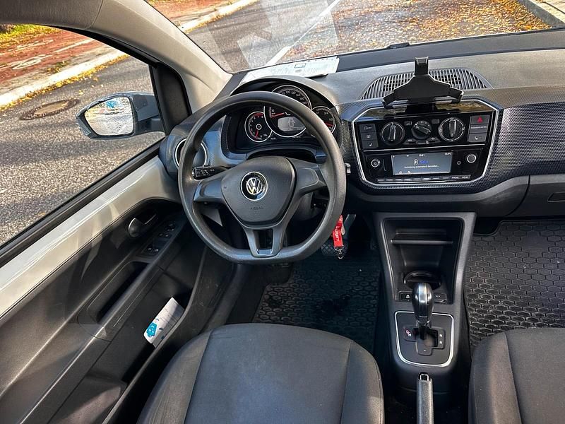 Second-hand VW up! 59 CP (43 kW) 2018 Alb Hatchback