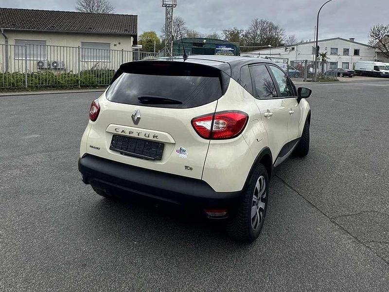Gebraucht Renault Captur 118 PS (86 kW) 2016 Beige SUV