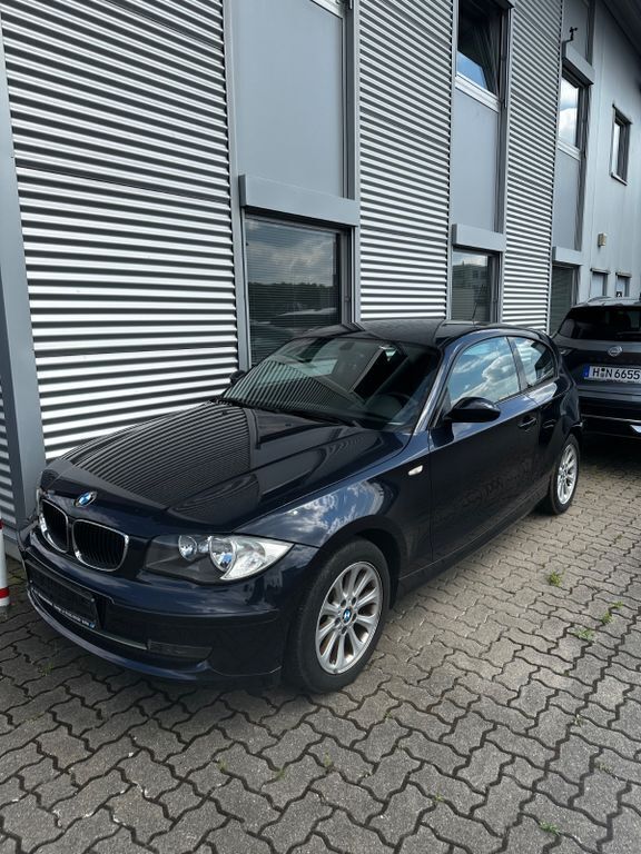 Blau Gebraucht 2007 BMW 118 Kleinwagen | 2.600 € (Guter Preis) - Bild 1/4