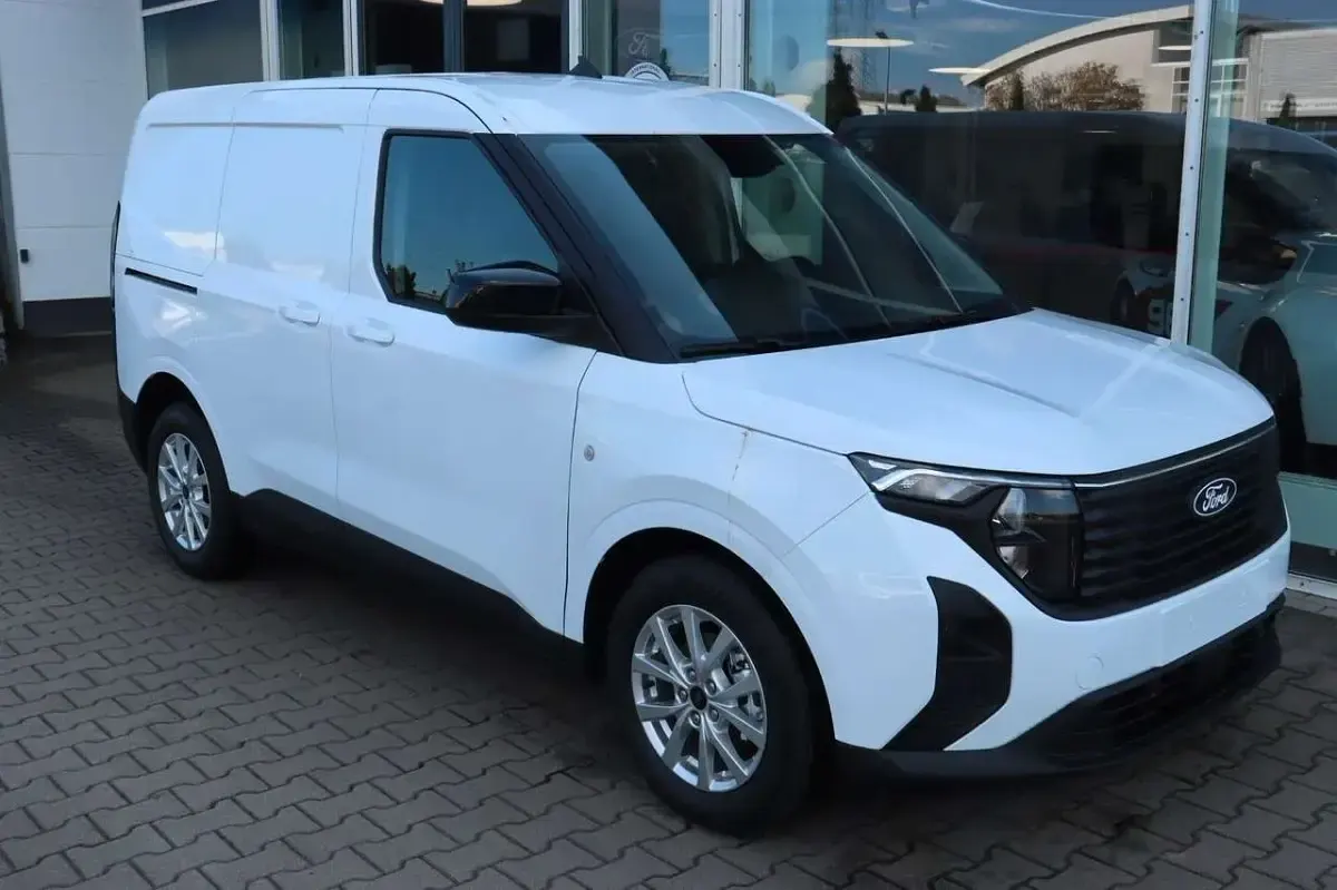 Uusi Ford Transit Limited 125 HP (91 kW) 2026 Valkoinen Tila-auto