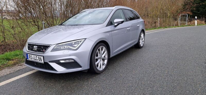 Silber Gebraucht 2019 Seat Leon Limousine | 16.444 € (Fairer Preis) - Bild 1/4