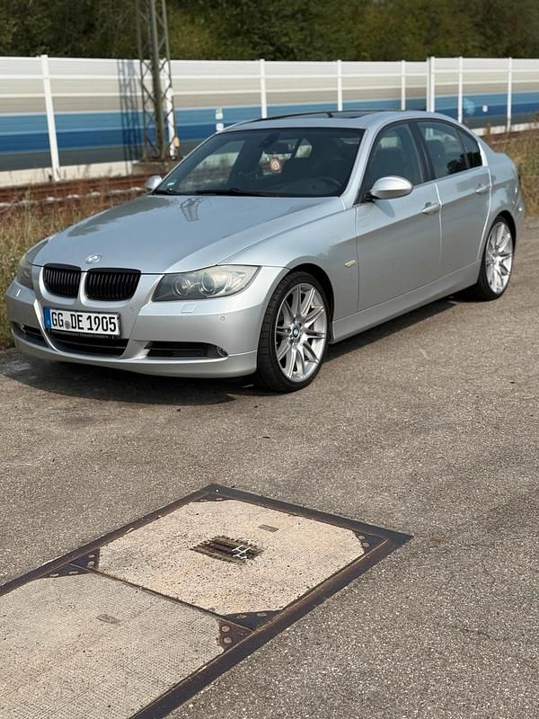 Silber Gebraucht 2007 BMW 325 Limousine | 5.500 € (Fairer Preis) - Bild 1/4