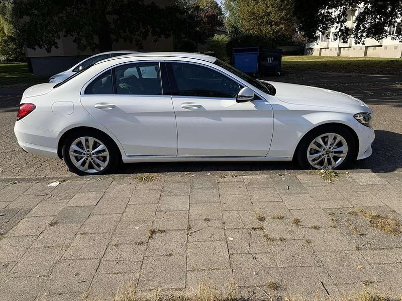 Gebraucht Mercedes C200 Avantgarde 150 PS (110 kW) 2018 Limousine