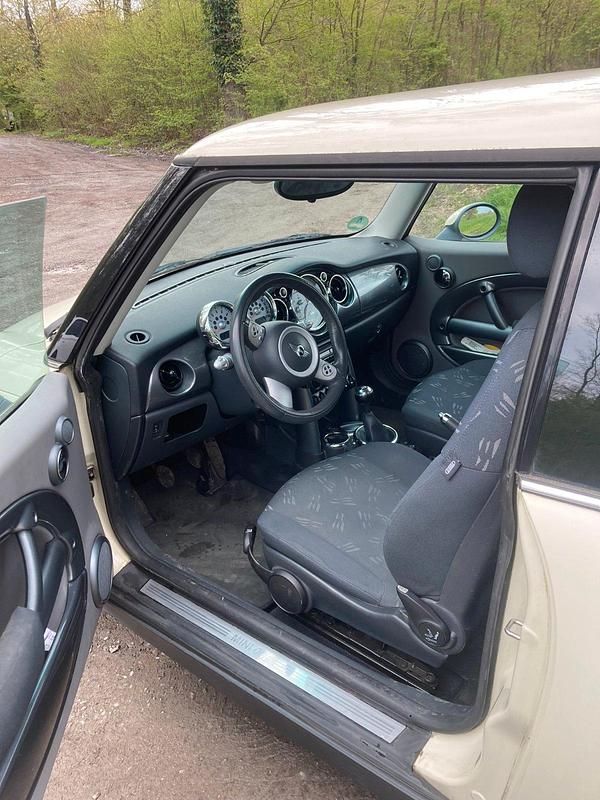 Second-hand Mini ONE 90 CP (66 kW) 2007 Alb Hatchback