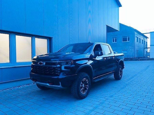 Neu Chevrolet Silverado 309 PS (227 kW) 2025 Schwarz SUV