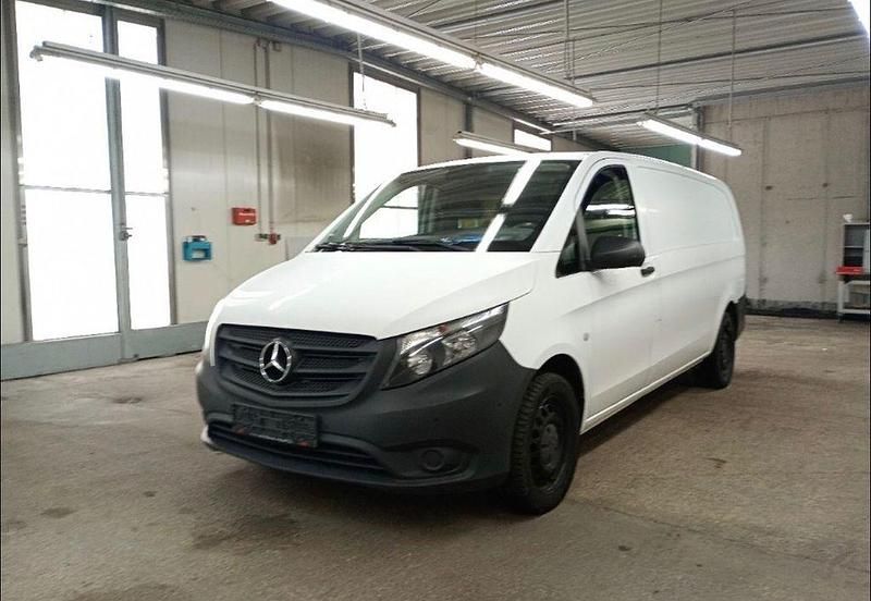 Gebraucht Mercedes Vito 163 PS (119 kW) 2017 Weiß Van