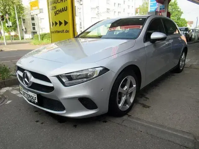Gebraucht Mercedes A250 218 PS (160 kW) 2022 Silber Limousine