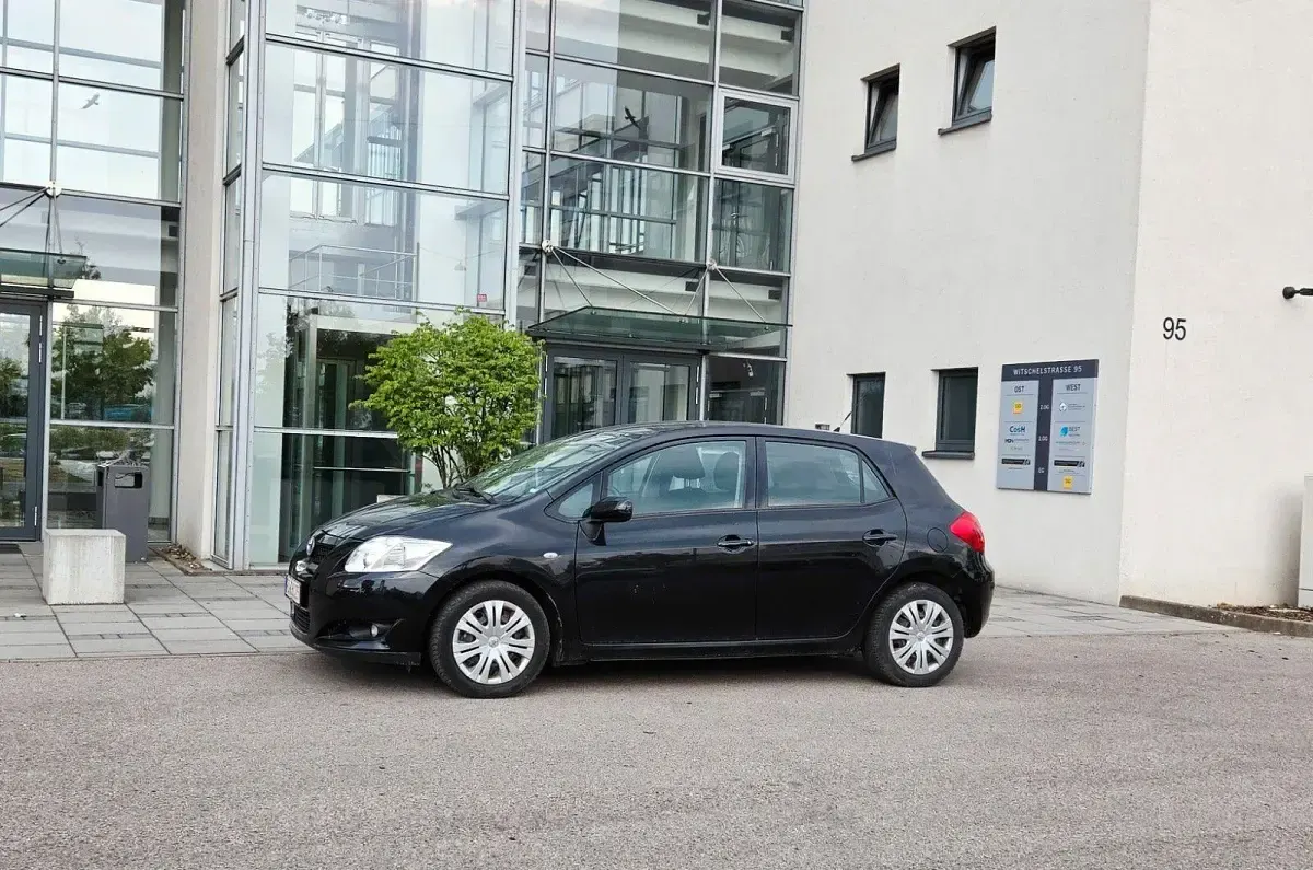 Gebraucht Toyota Auris Sol 97 PS (71 kW) 2007 Schwarz Kleinwagen
