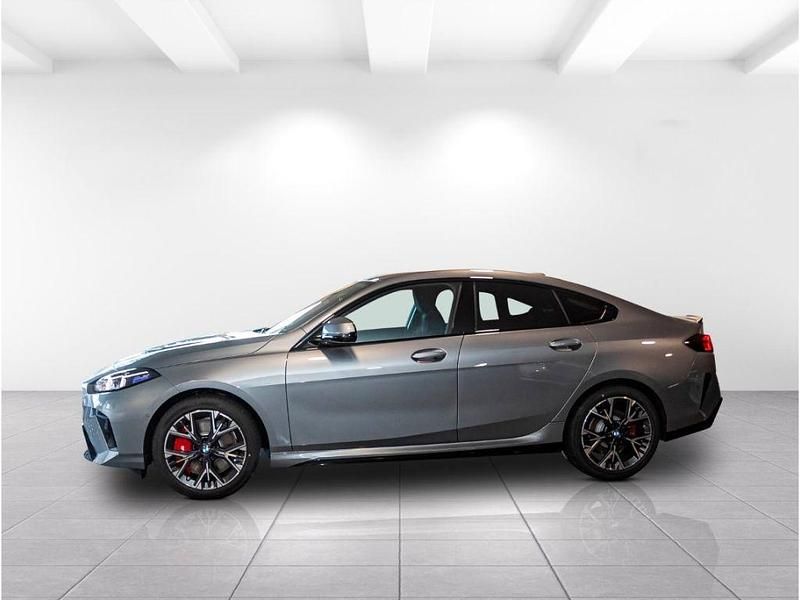Gebraucht BMW 220 M Sport 170 PS (125 kW) 2026 Skyscraper grau metallic Limousine