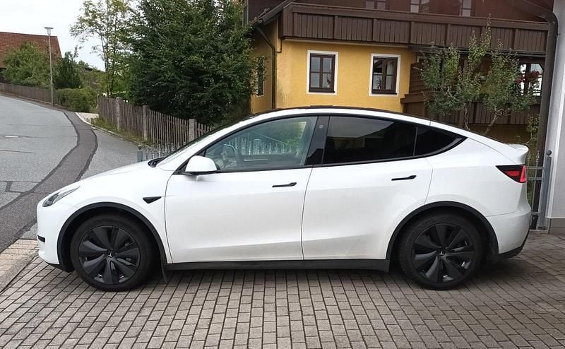 Gebraucht Tesla Model Y RWD 219 kW (299 PS) 2023 Weiß SUV