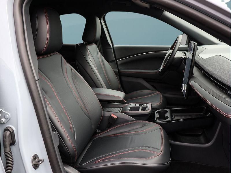 Gebraucht Ford Mustang Mach-E 216 kW (294 PS) 2025 Grau SUV