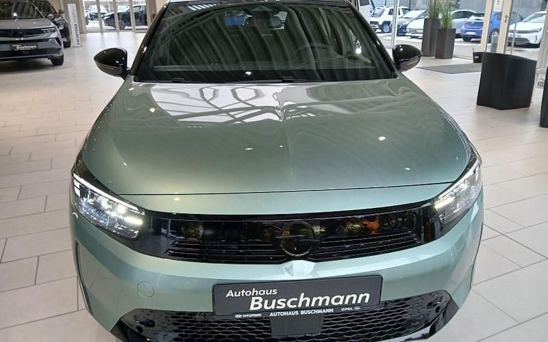 Gebraucht Opel Corsa 110 PS (80 kW) 2026 Grün Kleinwagen