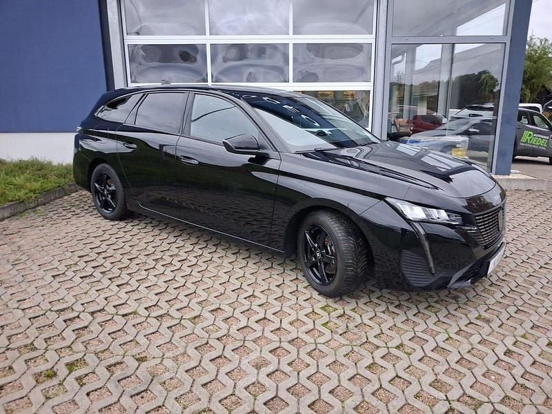 Gebraucht Peugeot 308 SW Allure 130 PS (95 kW) 2023 Schwarz Kombi